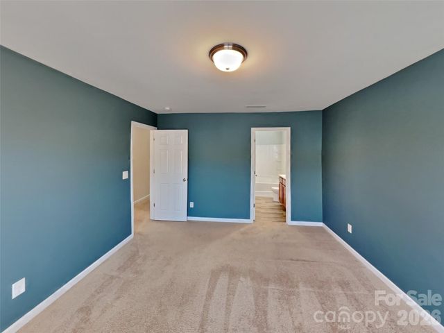 814 Sarah Laura Lane, Statesville, NC 28625