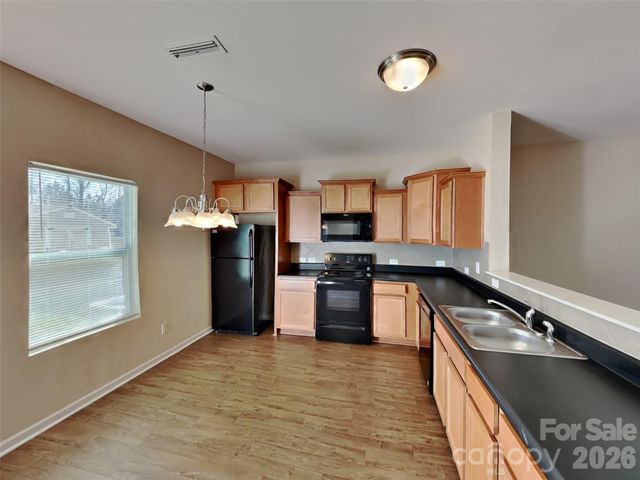 814 Sarah Laura Lane, Statesville, NC 28625