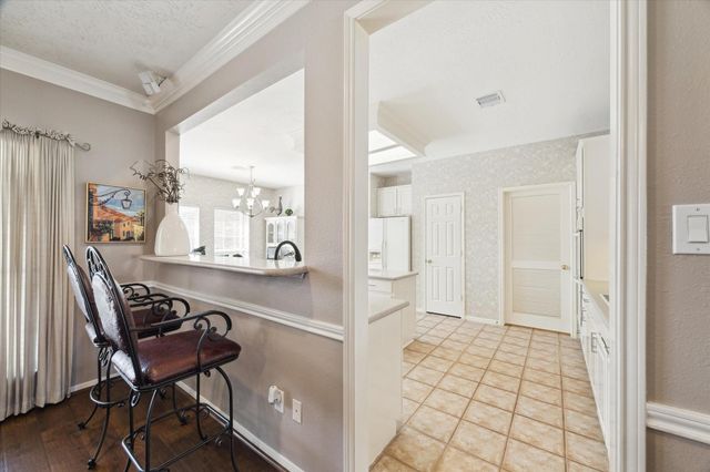 4211 Kirby Oaks Drive S, Seabrook, TX 77586