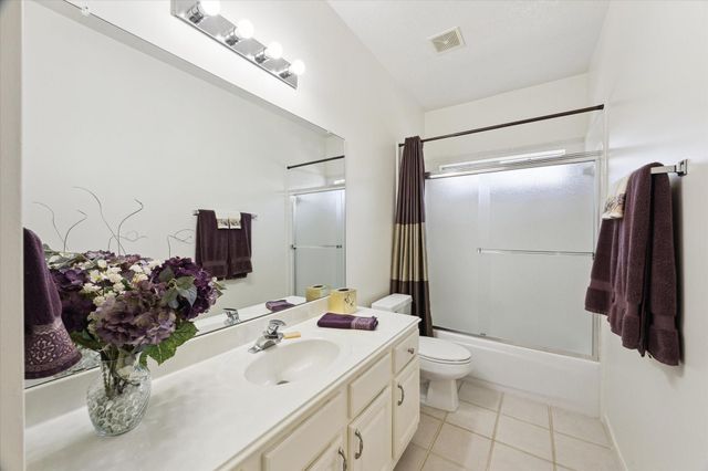 4211 Kirby Oaks Drive S, Seabrook, TX 77586