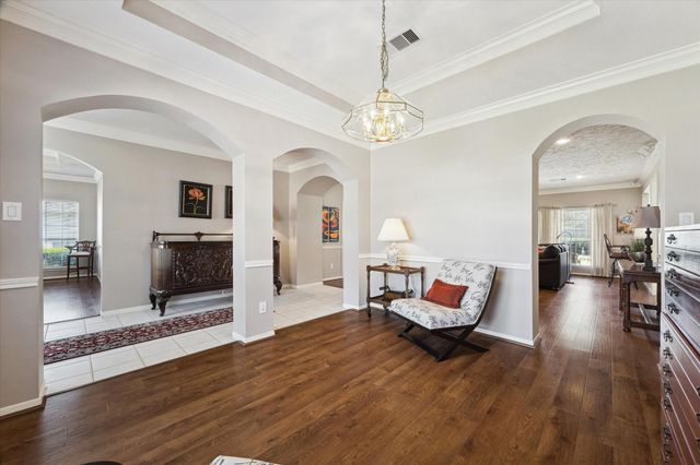 4211 Kirby Oaks Drive S, Seabrook, TX 77586