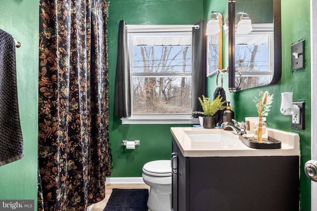 156 SHREVE ST, Mount Holly, NJ 08060