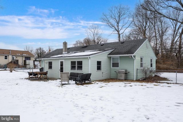 156 SHREVE ST, Mount Holly, NJ 08060