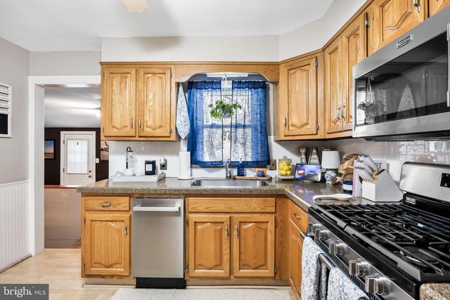 156 SHREVE ST, Mount Holly, NJ 08060