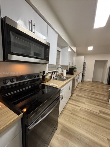 225 Pocatella St, Miami Springs, FL 33166