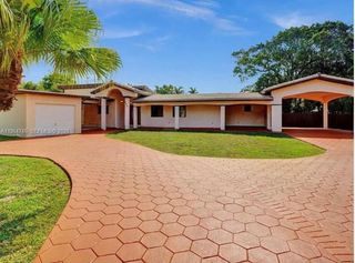 225 Pocatella St, Miami Springs, FL 33166