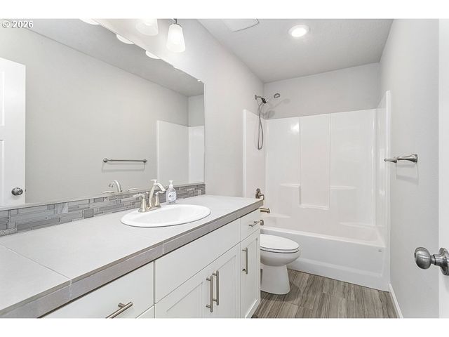 6448 Se 22ND St, Gresham, OR 97080