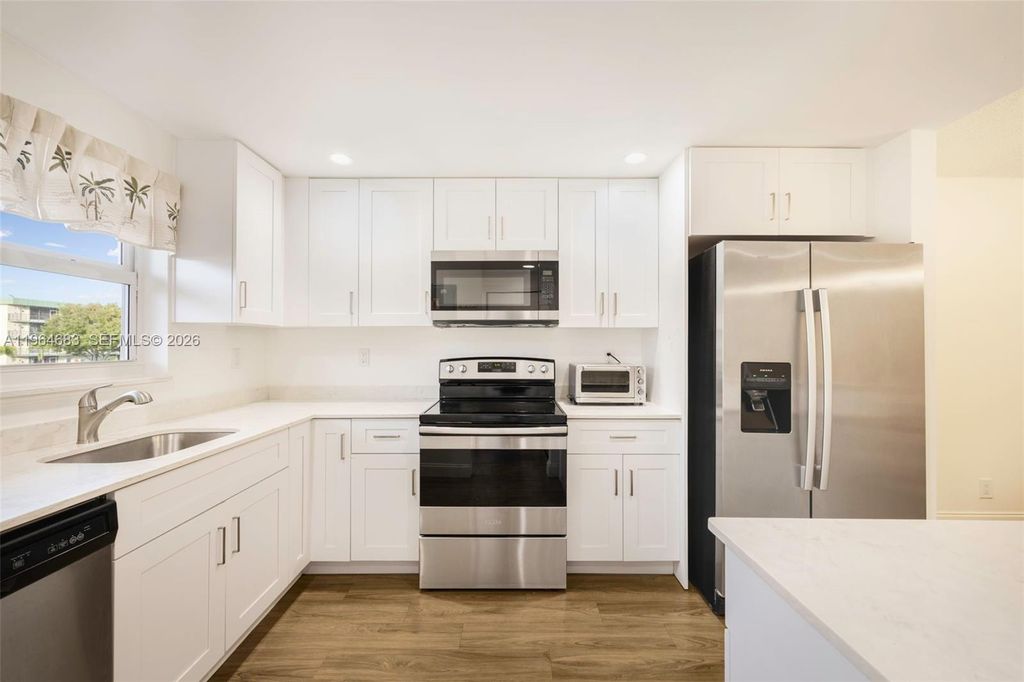750 SE 6th Avenue 223, Deerfield Beach, FL 33441