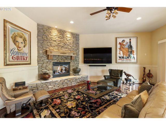 12505 Nw 48TH Ct, Vancouver, WA 98685