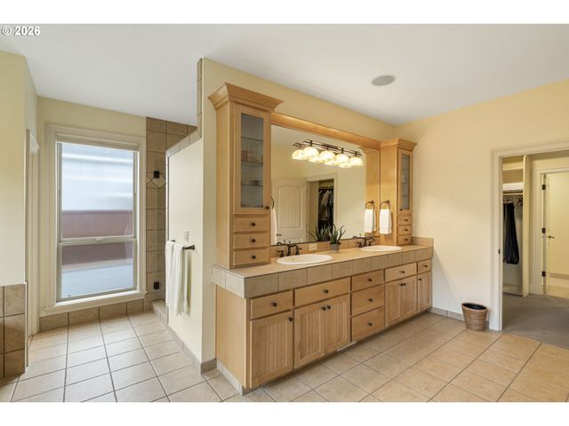 12505 Nw 48TH Ct, Vancouver, WA 98685