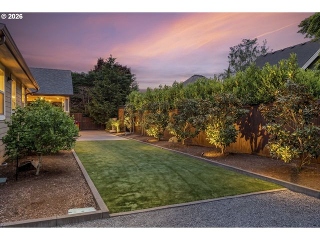 12505 Nw 48TH Ct, Vancouver, WA 98685