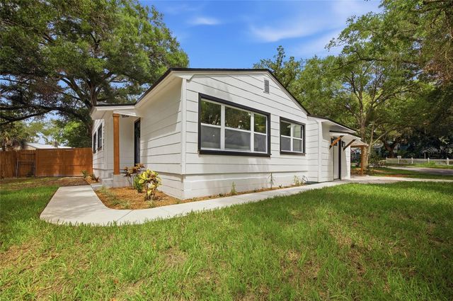 2102 E HOWELL STREET, Tampa, FL 33610