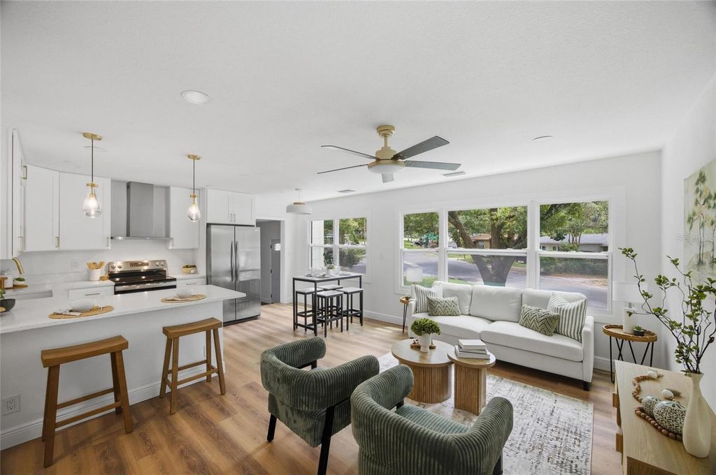 Image 12 of property listing at 2102 E HOWELL STREET, Tampa, FL 33610