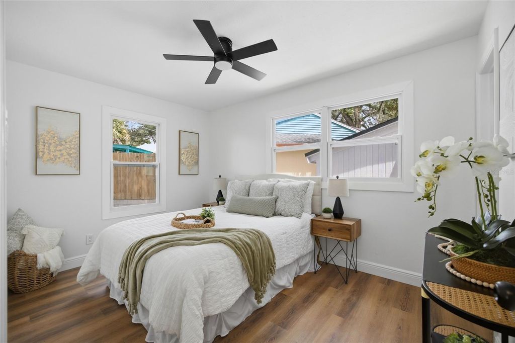 Image 20 of property listing at 2102 E HOWELL STREET, Tampa, FL 33610