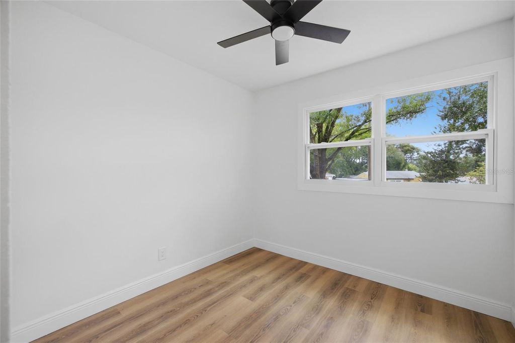 Image 23 of property listing at 2102 E HOWELL STREET, Tampa, FL 33610