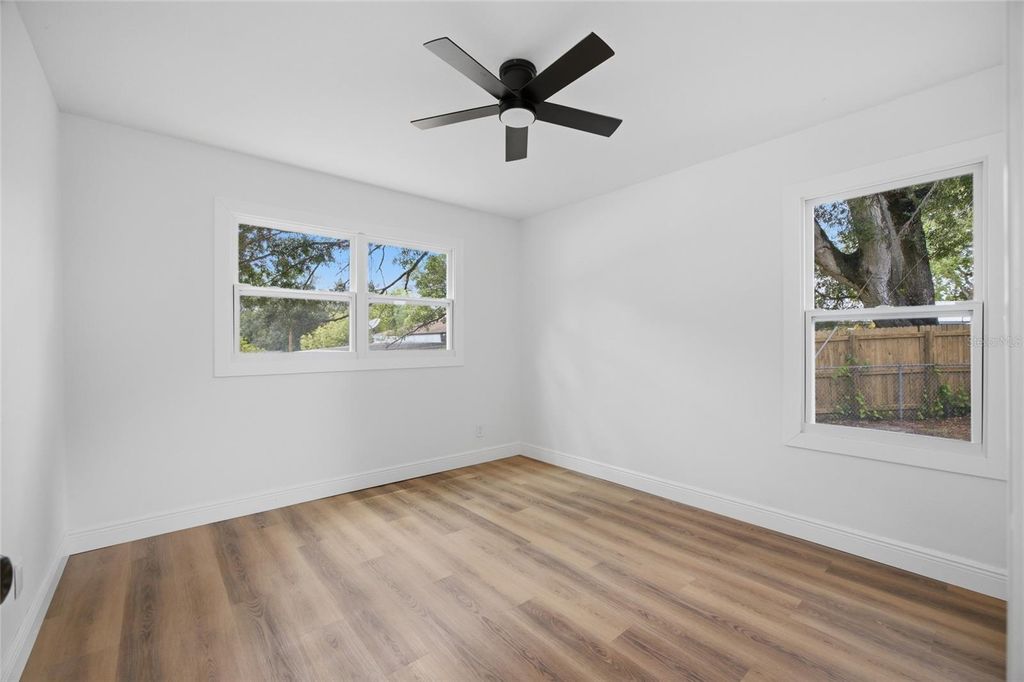 Image 24 of property listing at 2102 E HOWELL STREET, Tampa, FL 33610