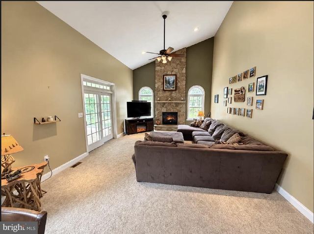 7915 RICHLANDTOWN RD, Quakertown, PA 18951