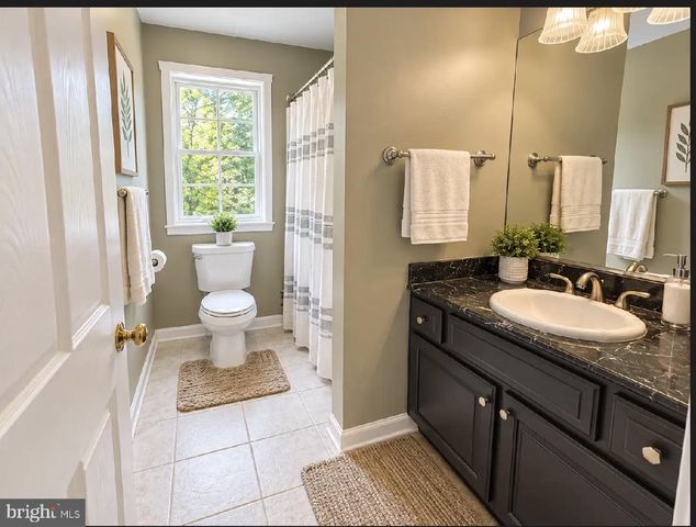 7915 RICHLANDTOWN RD, Quakertown, PA 18951