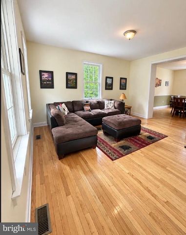 7915 RICHLANDTOWN RD, Quakertown, PA 18951