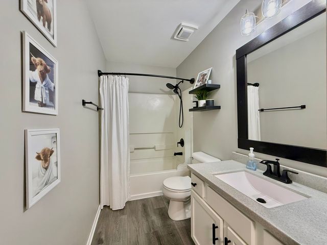 3609 Timberlake Drive, Joliet, IL 60435