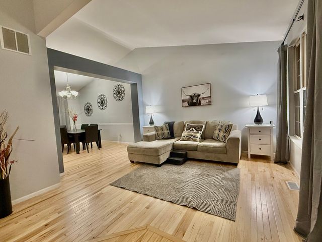 3609 Timberlake Drive, Joliet, IL 60435