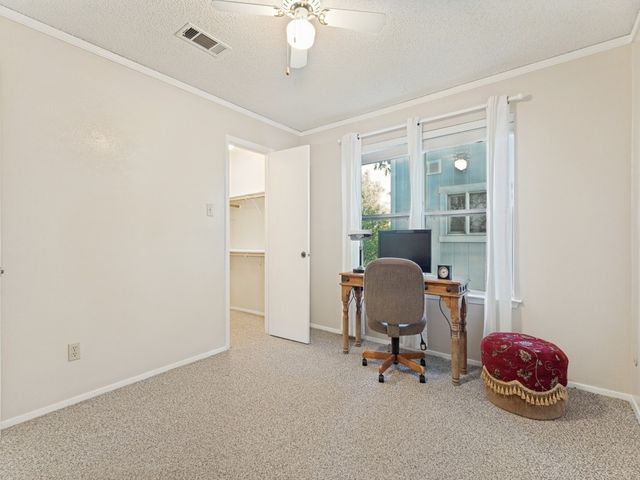 9960 Runnymeade Place, Fort Worth, TX 76108