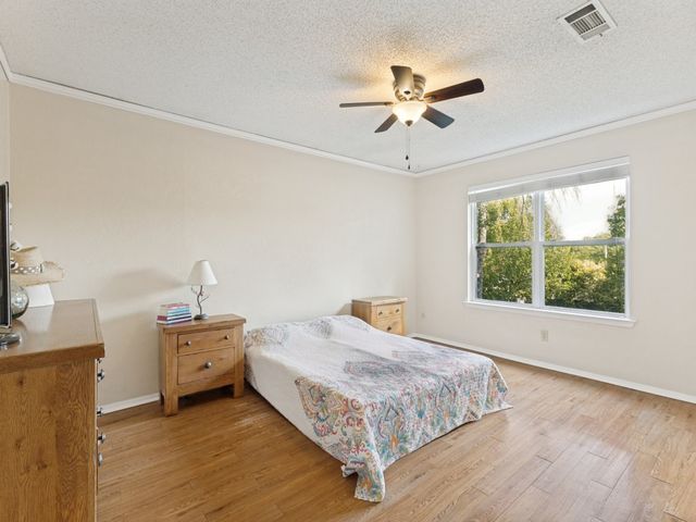 9960 Runnymeade Place, Fort Worth, TX 76108