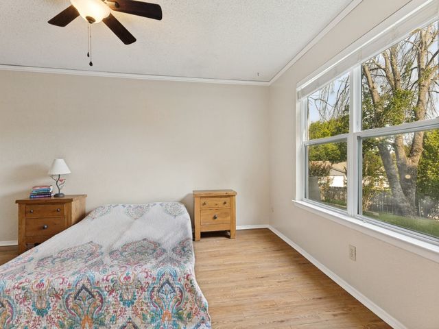 9960 Runnymeade Place, Fort Worth, TX 76108