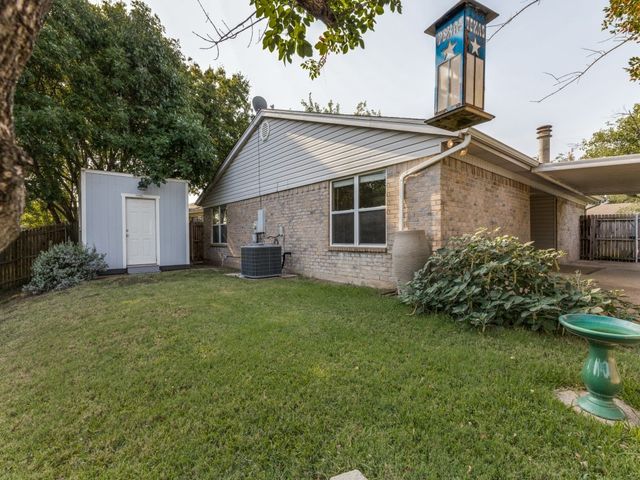 9960 Runnymeade Place, Fort Worth, TX 76108