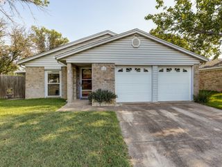 9960 Runnymeade Place, Fort Worth, TX 76108