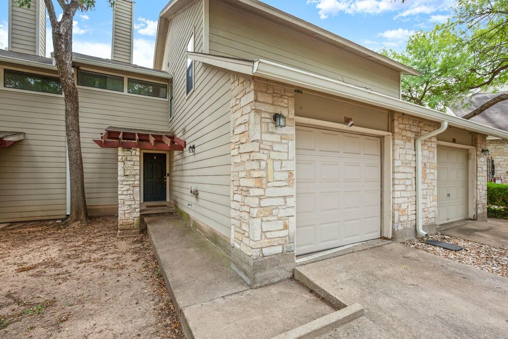 512 Eberhart LN 1403, Austin, TX 78745