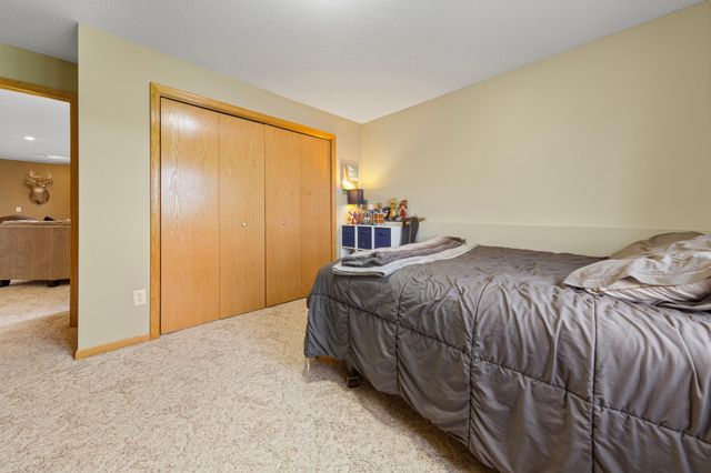 2101 Red Tail Lane, North Mankato, MN 56003