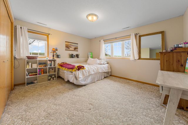 2101 Red Tail Lane, North Mankato, MN 56003