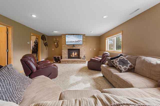2101 Red Tail Lane, North Mankato, MN 56003