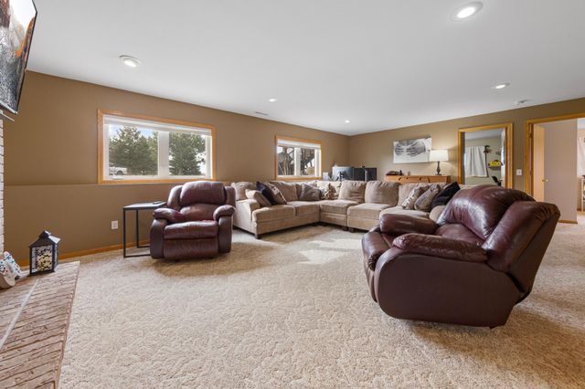 2101 Red Tail Lane, North Mankato, MN 56003