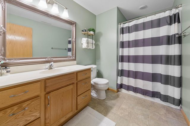 2101 Red Tail Lane, North Mankato, MN 56003