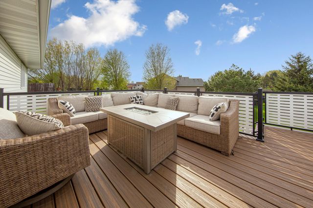 2101 Red Tail Lane, North Mankato, MN 56003
