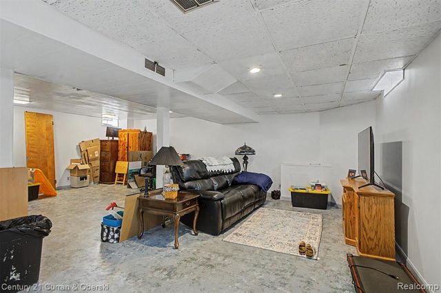 13085 Orchard Road, Southgate, MI 48195