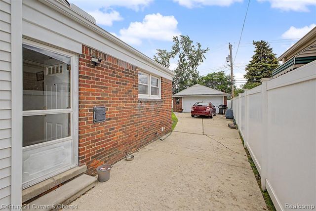 13085 Orchard Road, Southgate, MI 48195