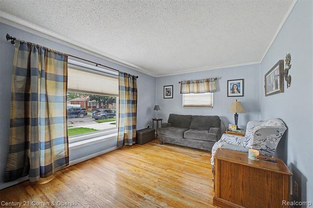 13085 Orchard Road, Southgate, MI 48195
