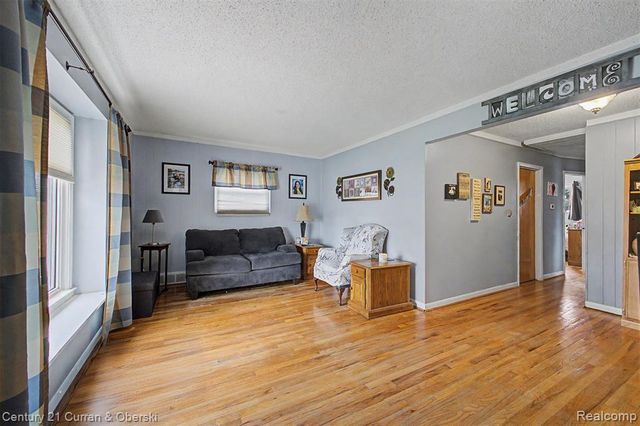 13085 Orchard Road, Southgate, MI 48195