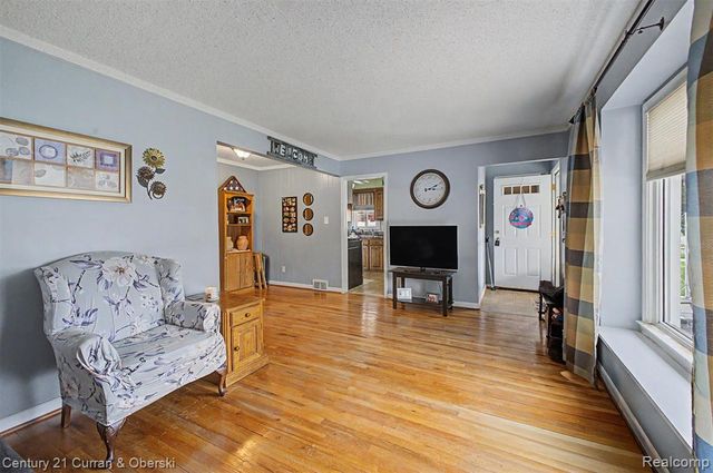 13085 Orchard Road, Southgate, MI 48195