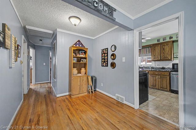 13085 Orchard Road, Southgate, MI 48195