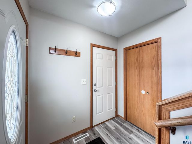 6320 W 66th St Street, Sioux Falls, SD 57106