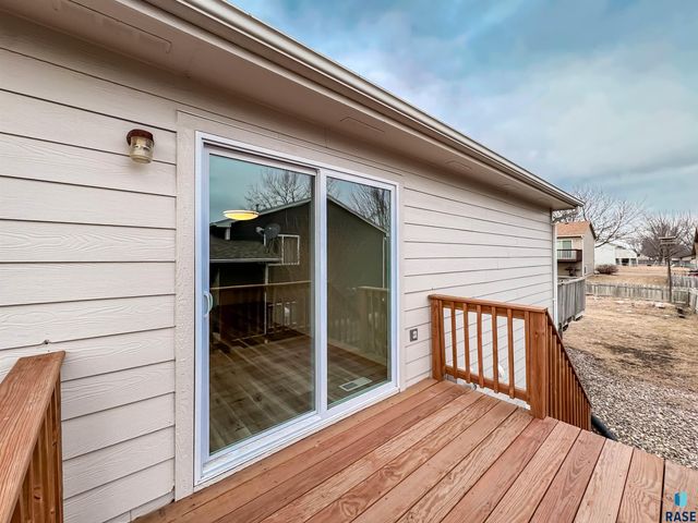 6320 W 66th St Street, Sioux Falls, SD 57106