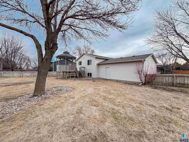 6320 W 66th St Street, Sioux Falls, SD 57106