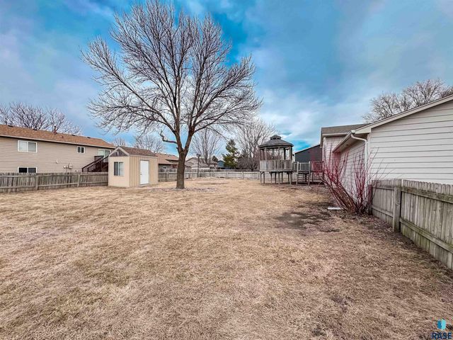 6320 W 66th St Street, Sioux Falls, SD 57106