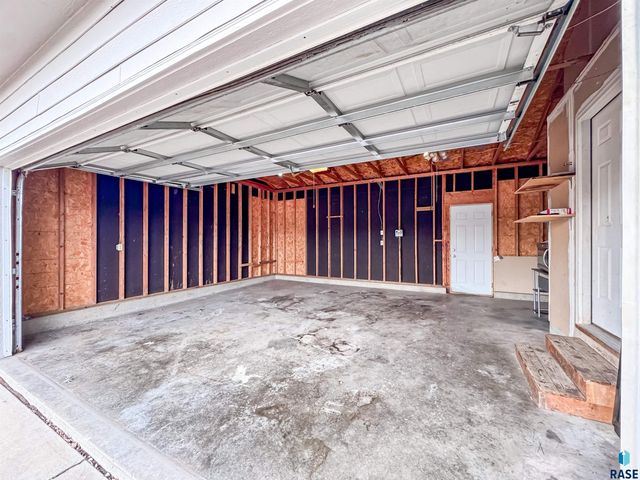 6320 W 66th St Street, Sioux Falls, SD 57106