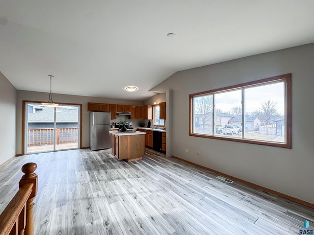 6320 W 66th St Street, Sioux Falls, SD 57106