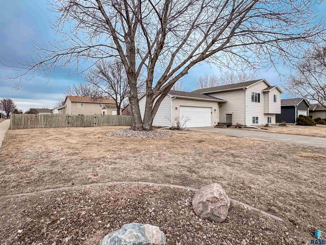 6320 W 66th St Street, Sioux Falls, SD 57106